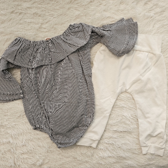 Boutique Trendy Striped Ruffle Bell-Sleeve Onsie with Distressed White Leggings - Picture 2 of 4
